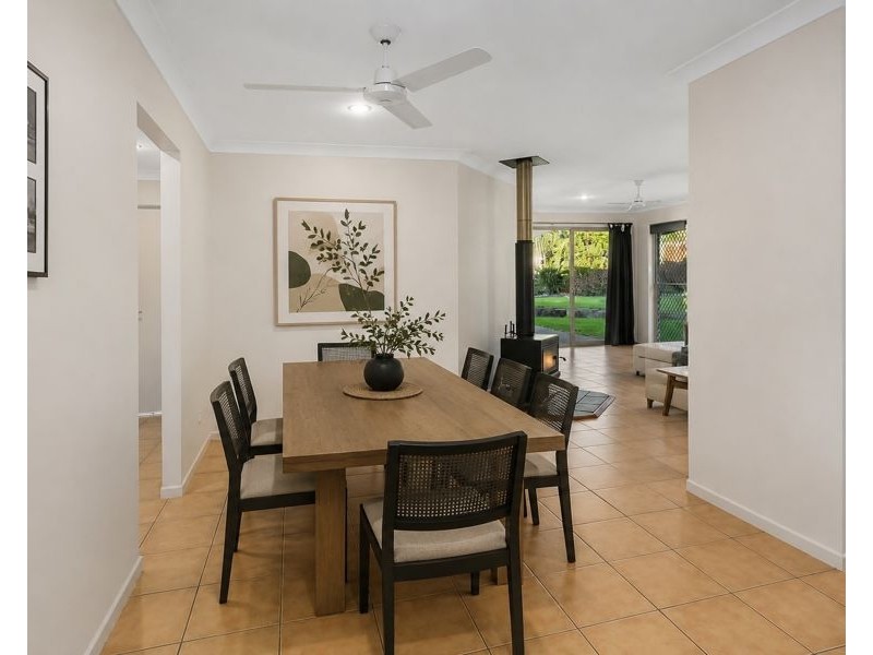 10 Wattle Crescent, Raceview QLD 4305