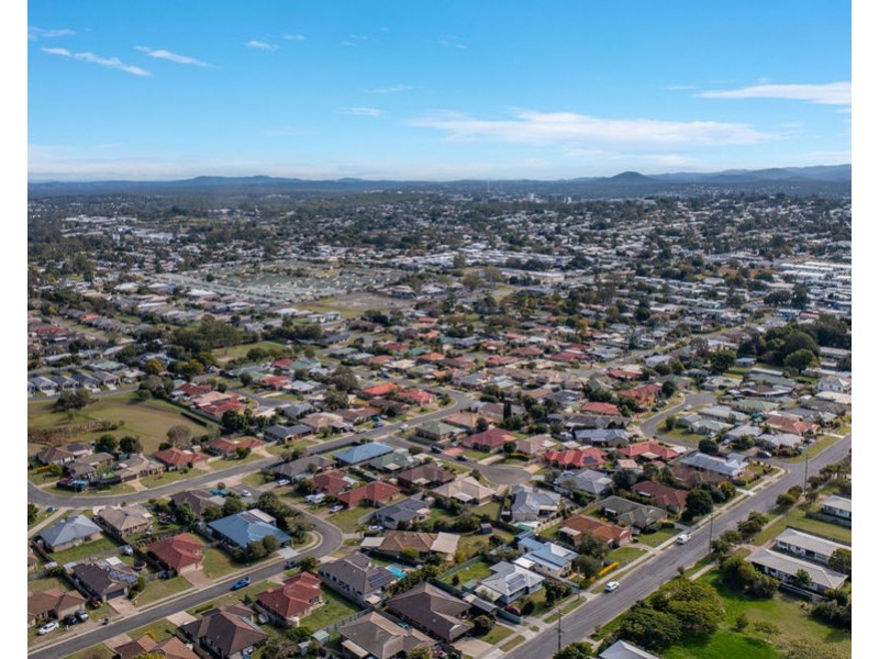 10 Wattle Crescent, Raceview QLD 4305