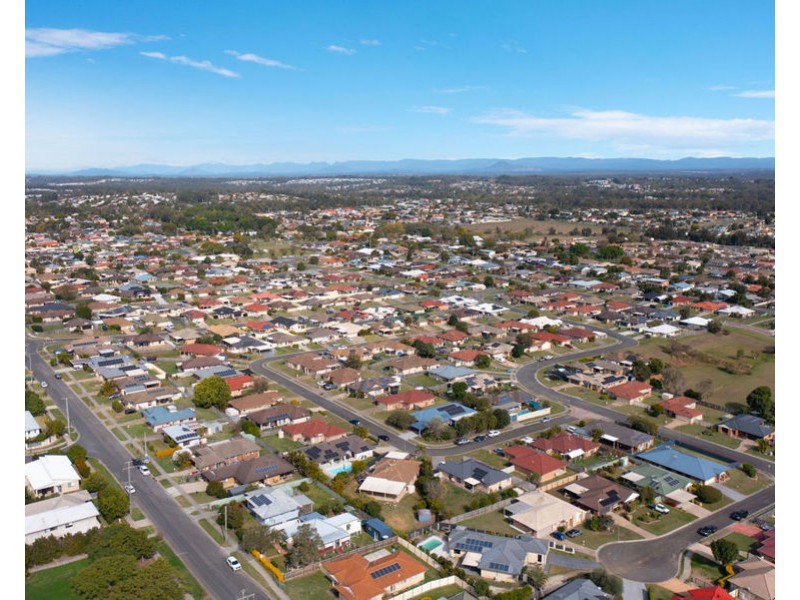 10 Wattle Crescent, Raceview QLD 4305