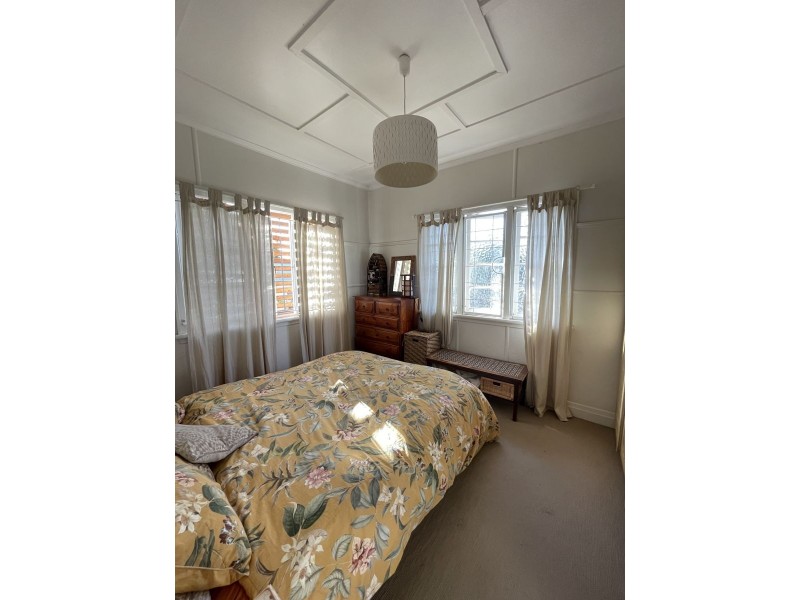1 Otley St, East Ipswich QLD 4305