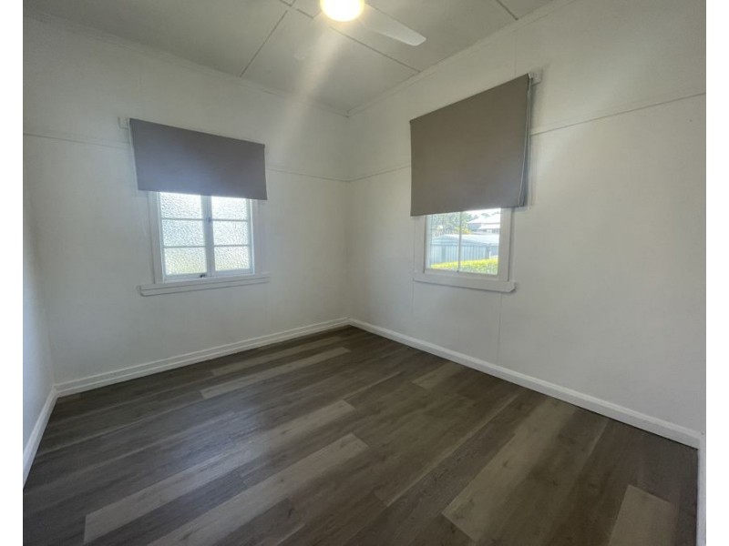 5 Greenham St, Raceview QLD 4305