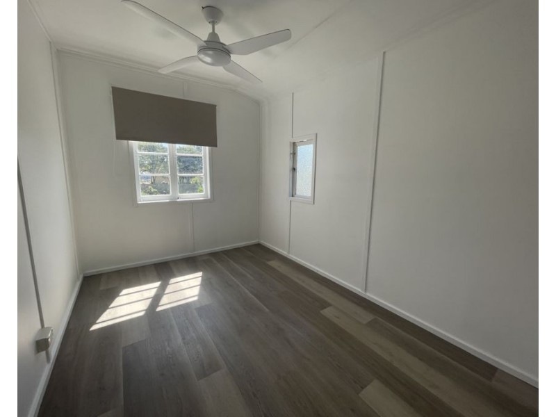 5 Greenham St, Raceview QLD 4305