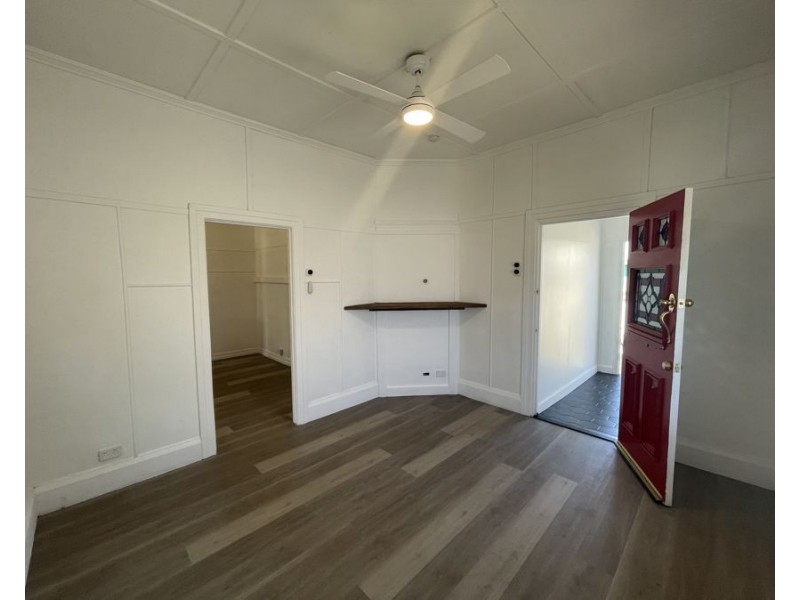 5 Greenham St, Raceview QLD 4305