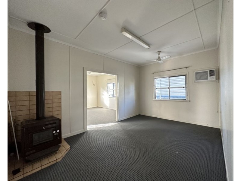 6 Scott St, Goodna QLD 4300