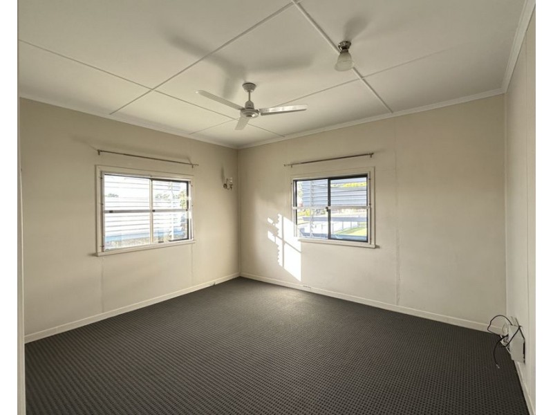 6 Scott St, Goodna QLD 4300