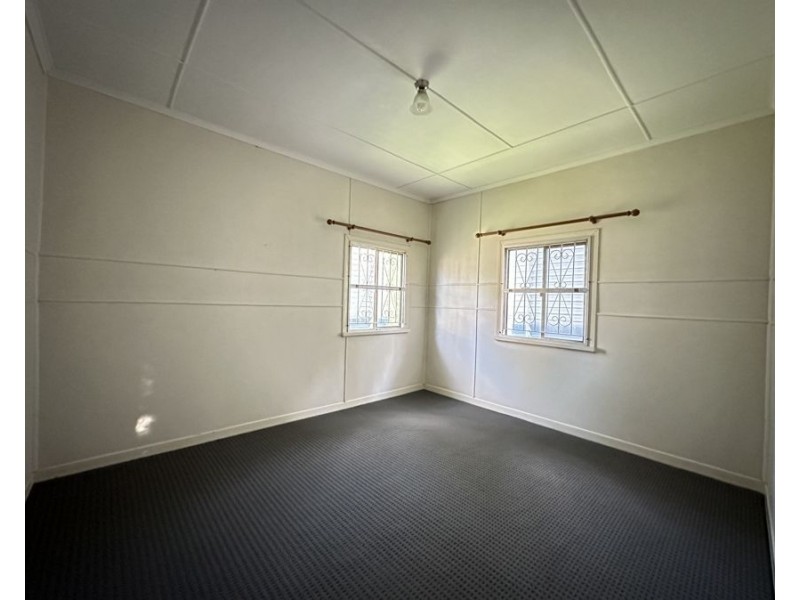 6 Scott St, Goodna QLD 4300