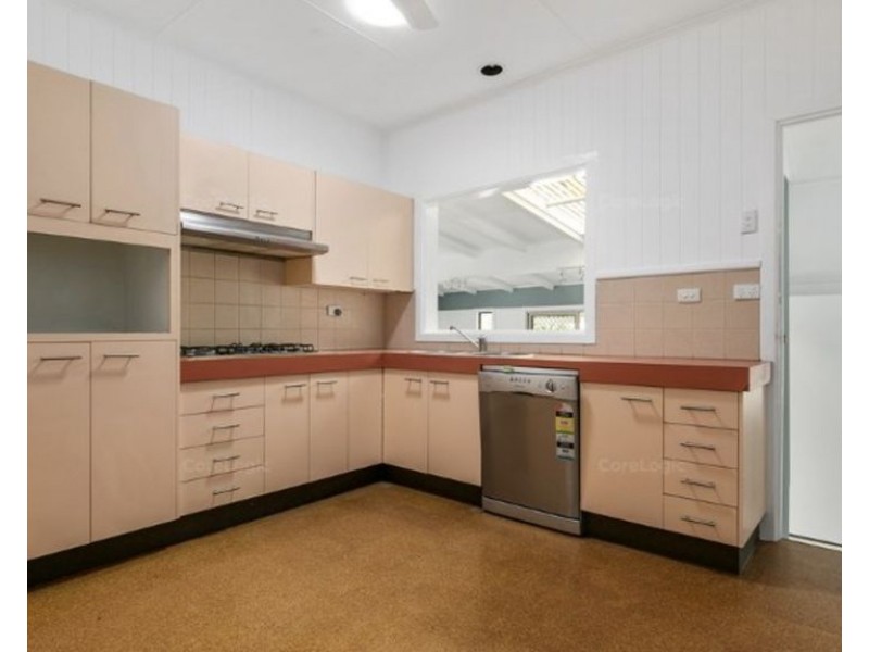 127 Jacaranda St, North Booval QLD 4304
