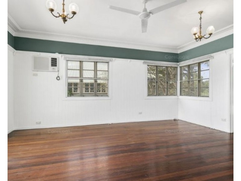 127 Jacaranda St, North Booval QLD 4304