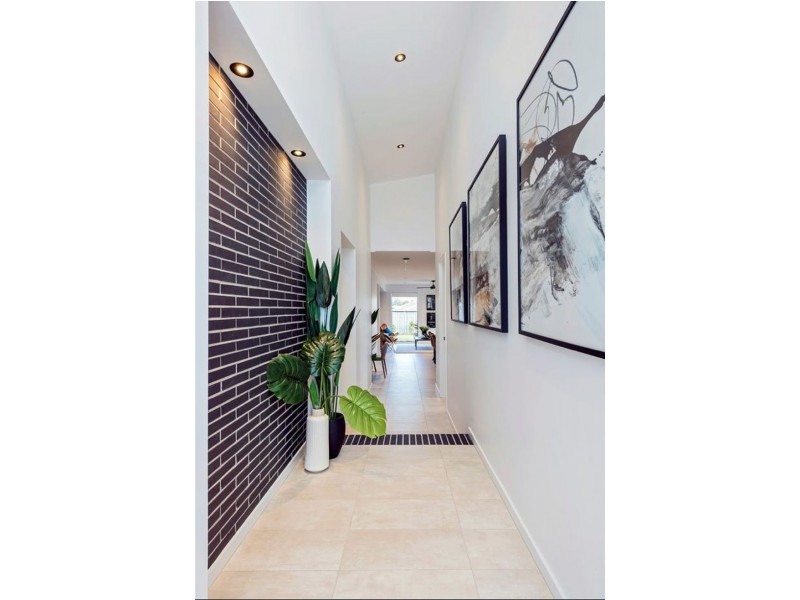 28 Soul Crs, South Ripley QLD 4306