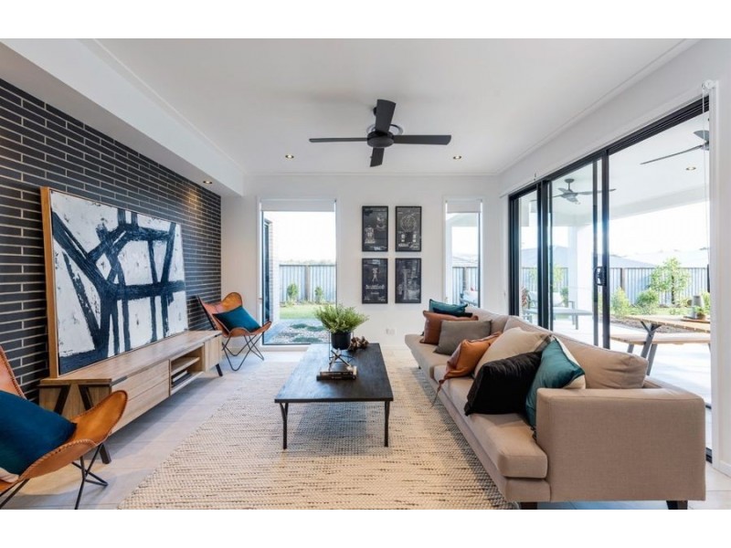 28 Soul Crs, South Ripley QLD 4306