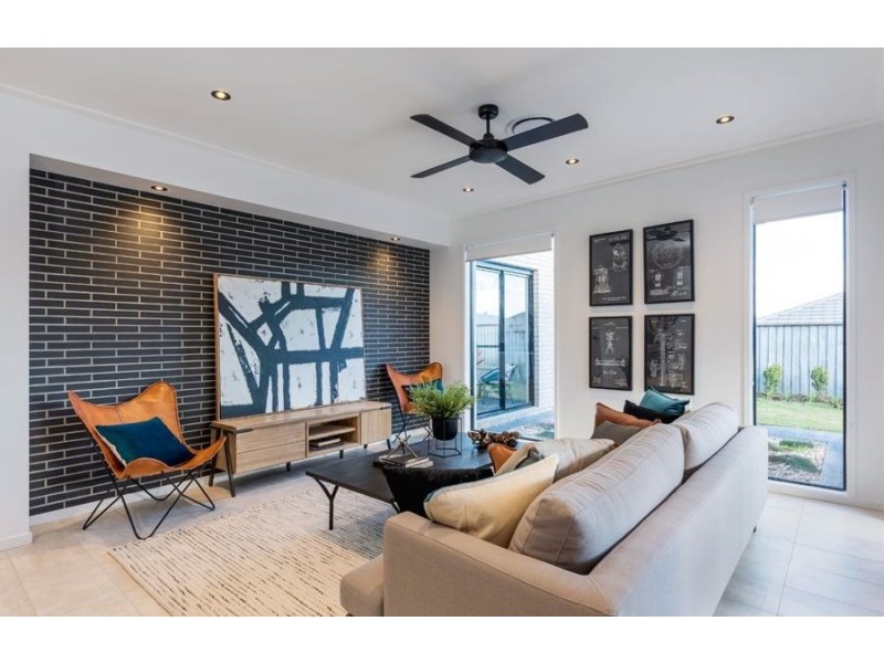 28 Soul Crs, South Ripley QLD 4306