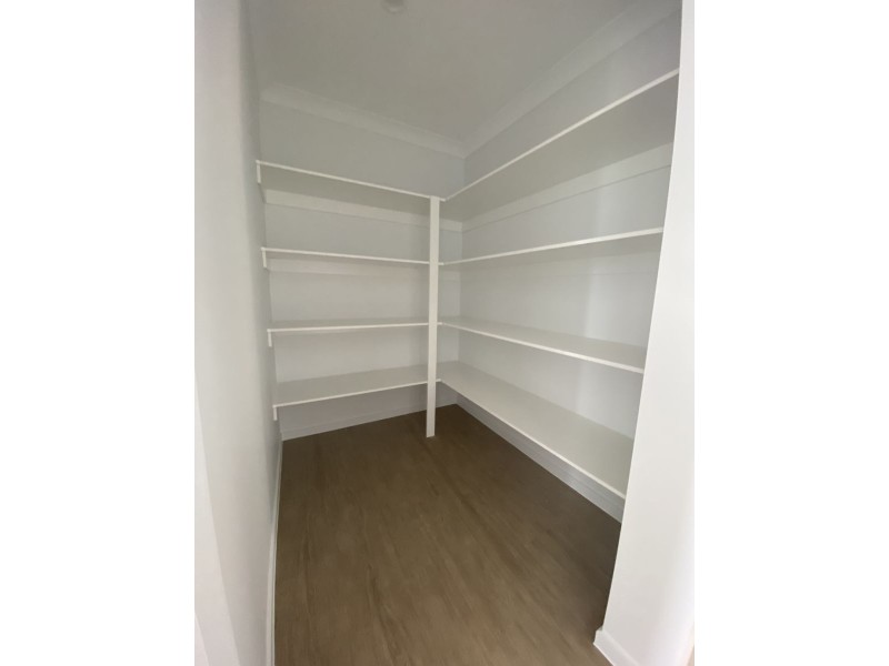 25 Ngungun Crs, Glass House Mountains QLD 4518