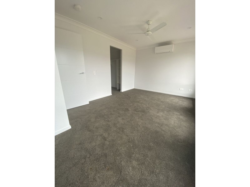 25 Ngungun Crs, Glass House Mountains QLD 4518