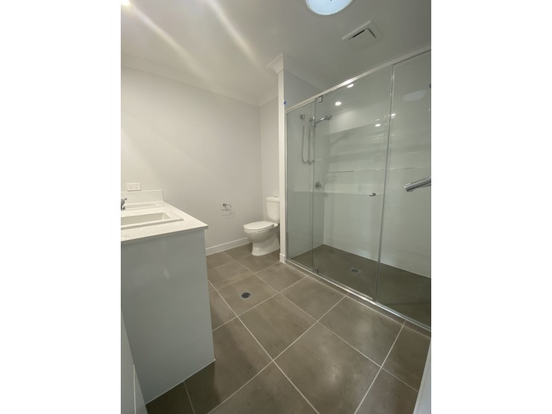 25 Ngungun Crs, Glass House Mountains QLD 4518