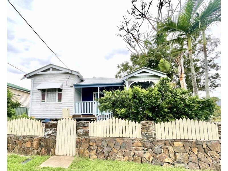 36 Quarry St, Ipswich QLD 4305