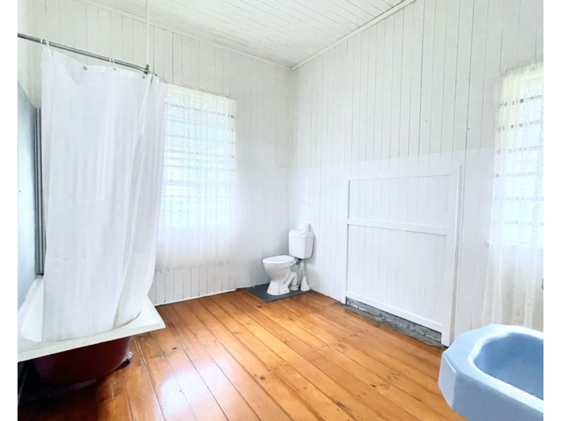 36 Quarry St, Ipswich QLD 4305