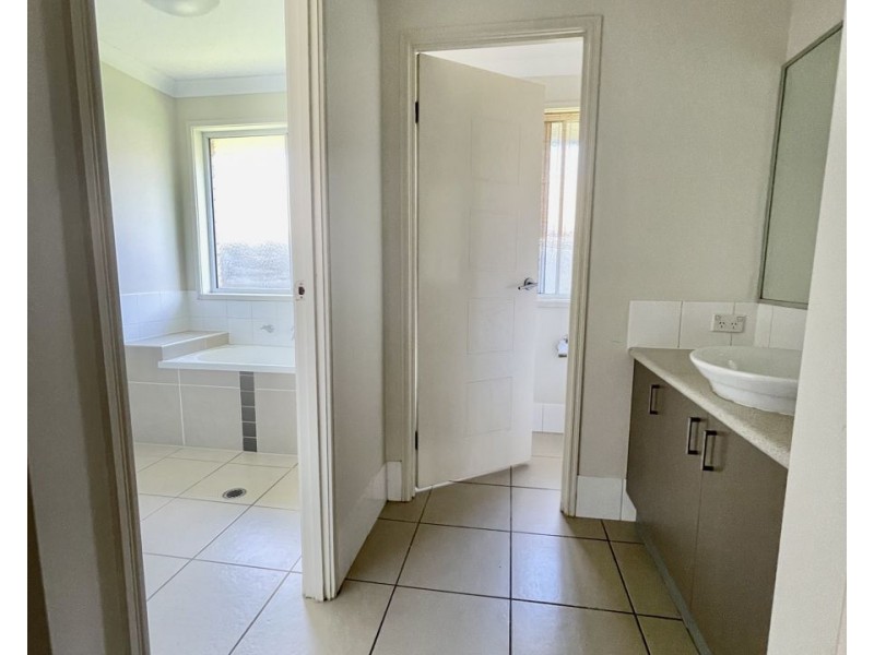59 Kyoto St, Brassall QLD 4305