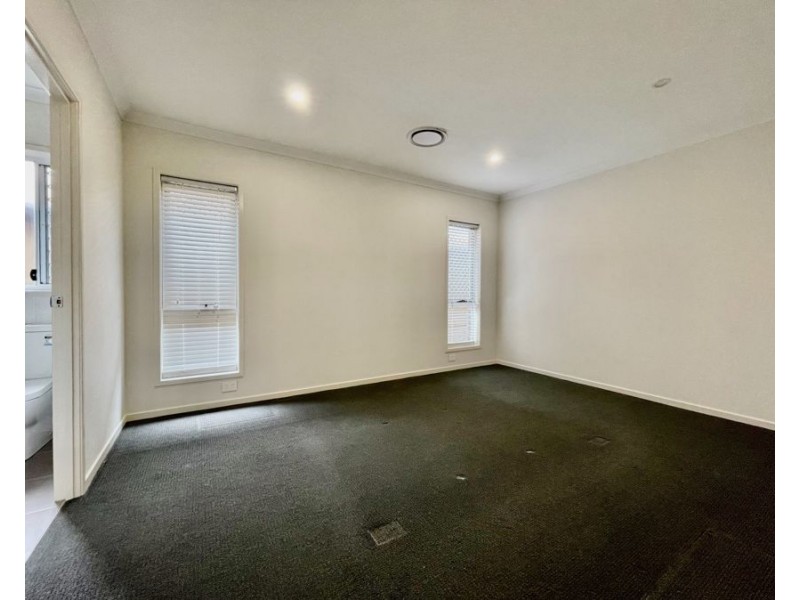 29 Butterfly Way, Ripley QLD 4306