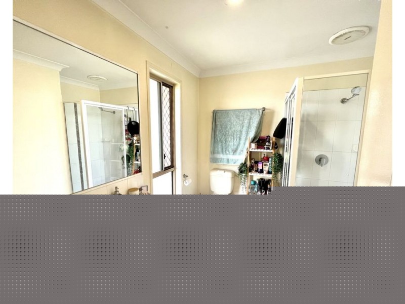 5 Staaten Street, Brassall QLD 4305