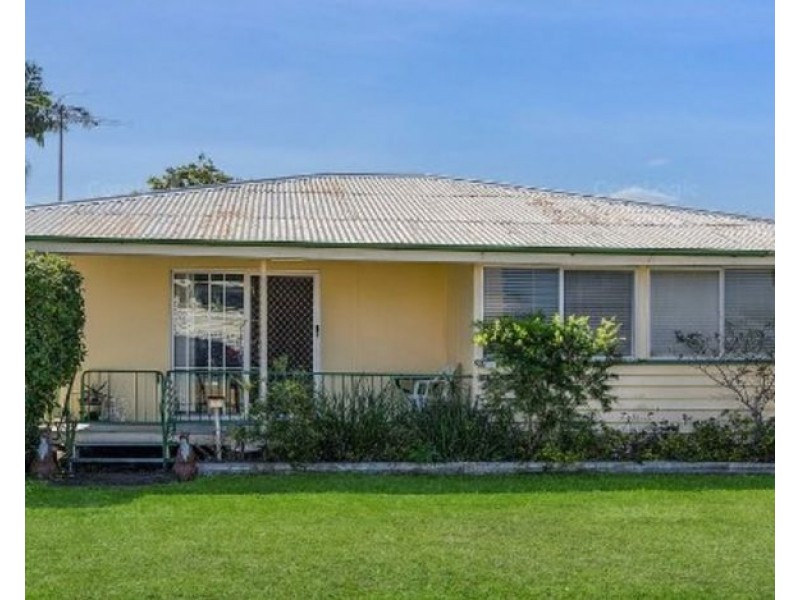 24 Flint St, North Ipswich QLD 4305