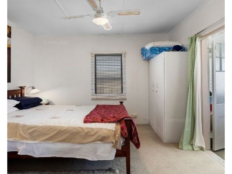24 Flint St, North Ipswich QLD 4305