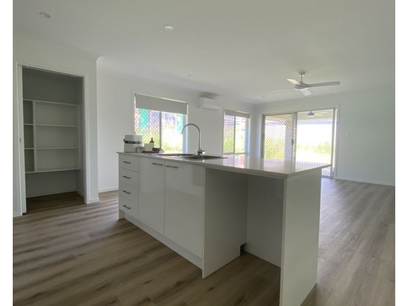 30 Barcoo Drive, Plainland QLD 4341