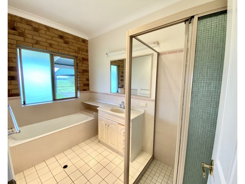 827 Rosewood Warrill View Rd, Lower Mount Walker QLD 4340