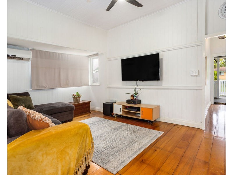 11 Wellen Street, Bundamba QLD 4304