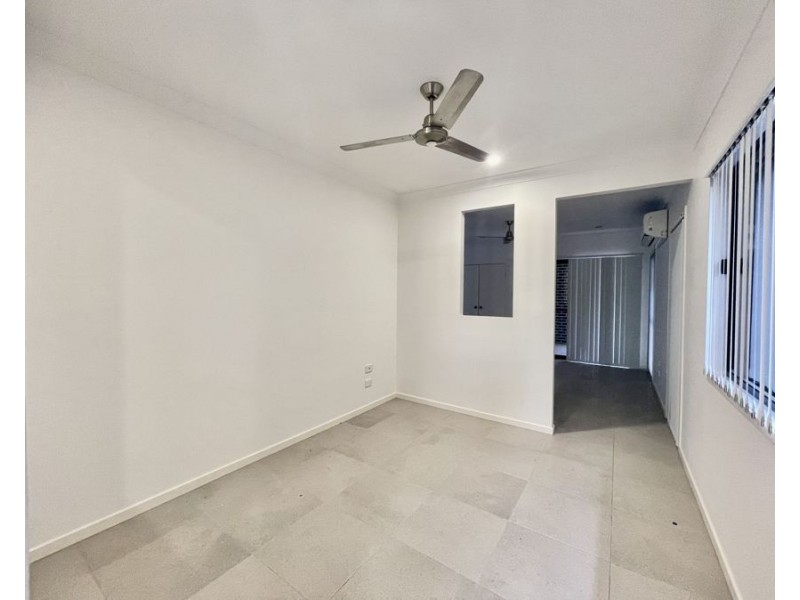 205 Woodline Drive, Spring Mountain QLD 4124