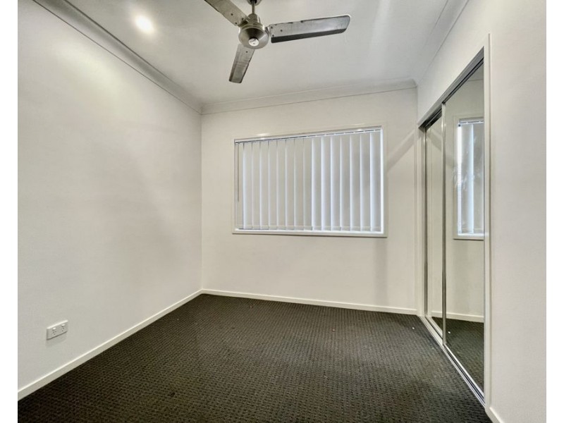 205 Woodline Drive, Spring Mountain QLD 4124