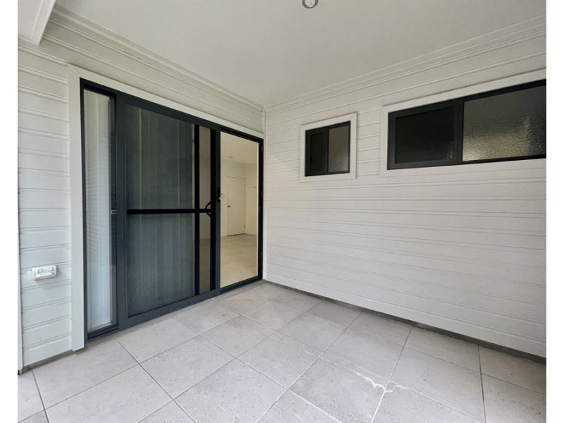 205 Woodline Drive, Spring Mountain QLD 4124