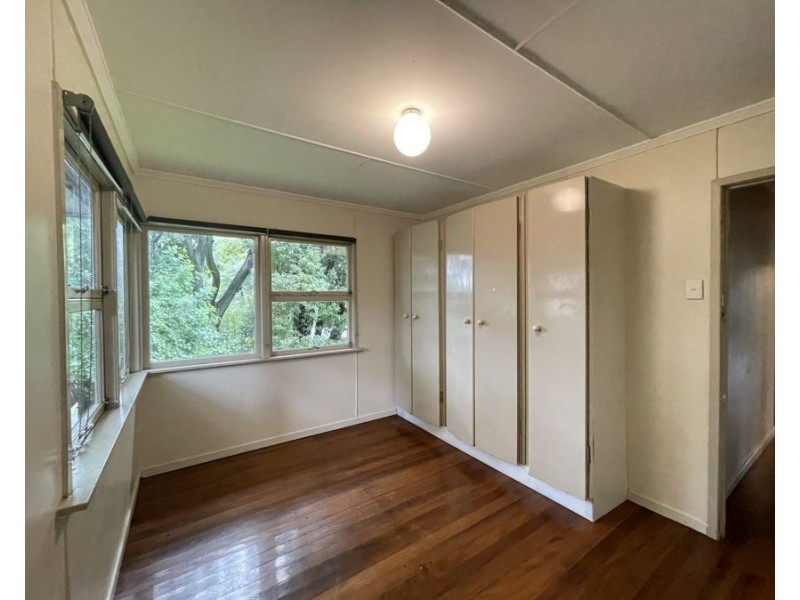 22 Birdwood St, North Ipswich QLD 4305