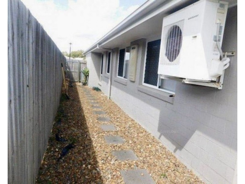 2/33 Nixon Drive, North Booval QLD 4304