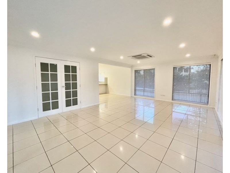 30 Pommer St, Brassall QLD 4305