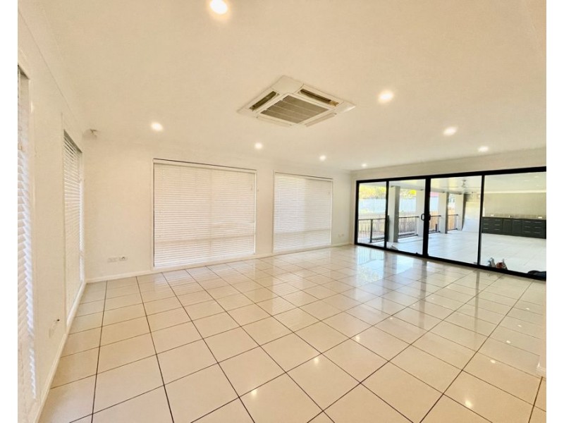 30 Pommer St, Brassall QLD 4305