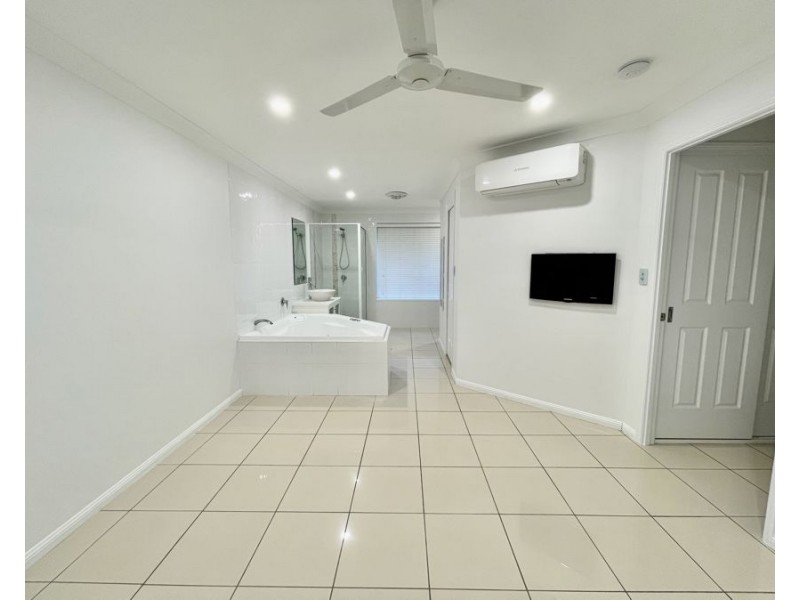 30 Pommer St, Brassall QLD 4305