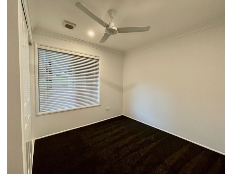 30 Pommer St, Brassall QLD 4305