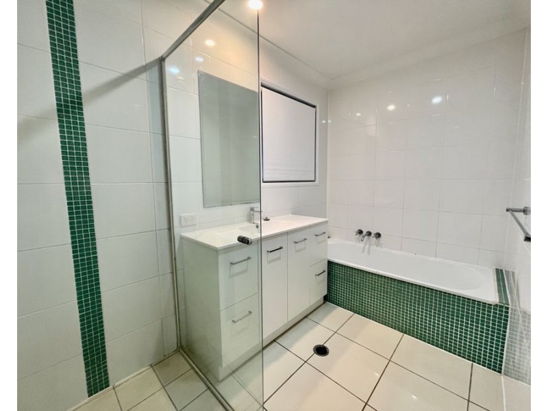30 Pommer St, Brassall QLD 4305