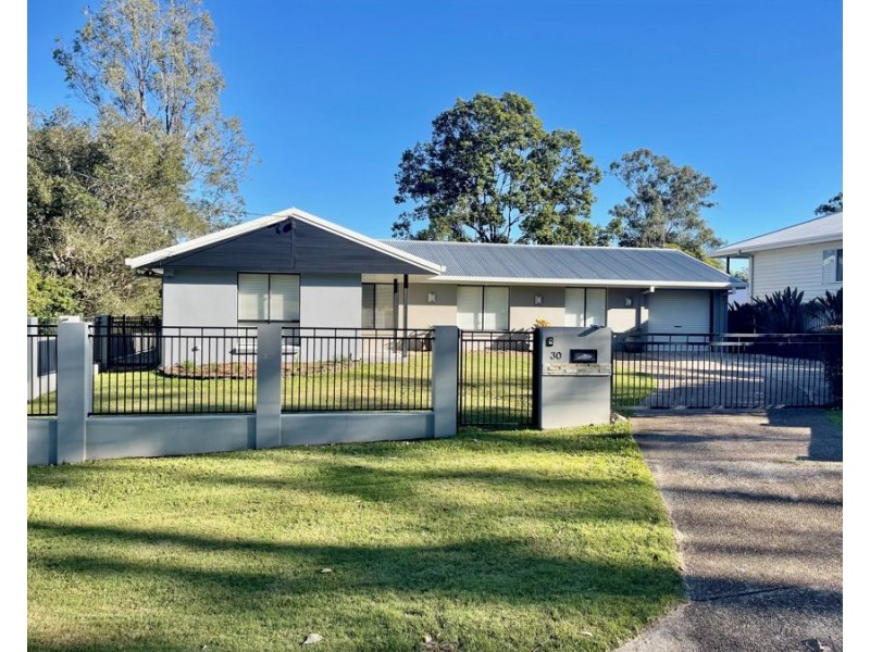 30 Pommer St, Brassall QLD 4305