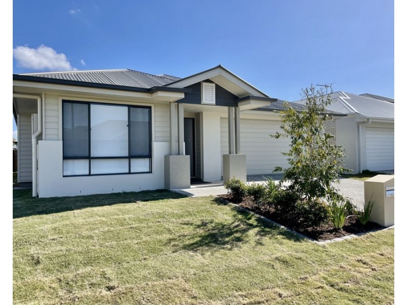 1 Altona St, Newport QLD 4020