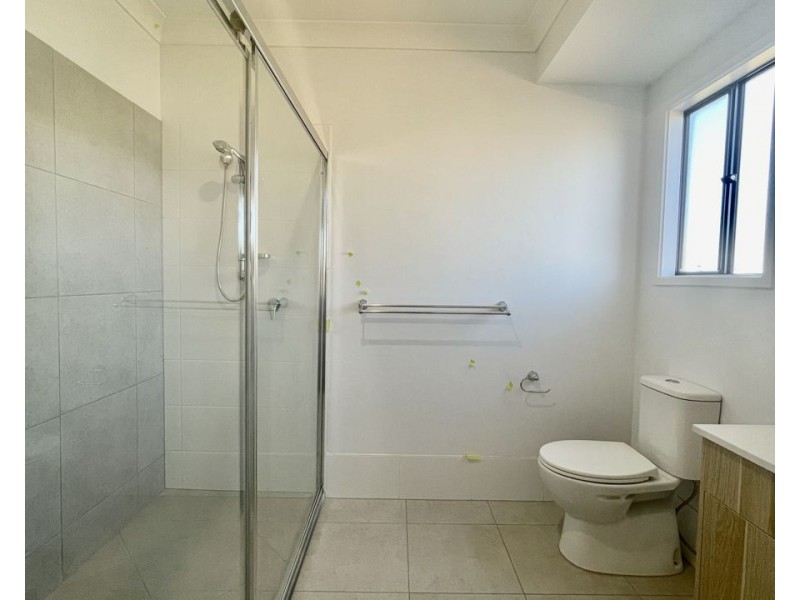 1 Altona St, Newport QLD 4020