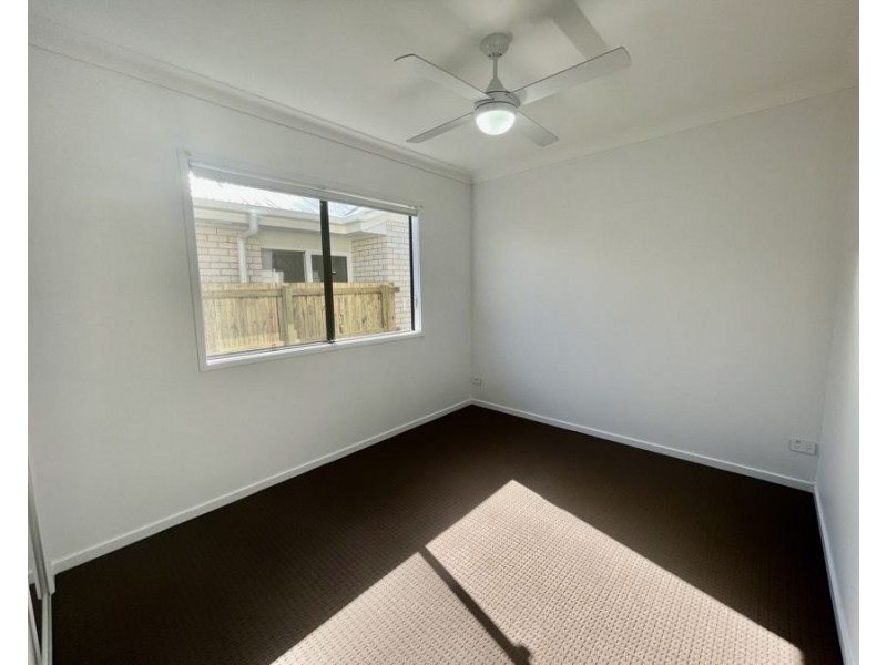 1 Altona St, Newport QLD 4020