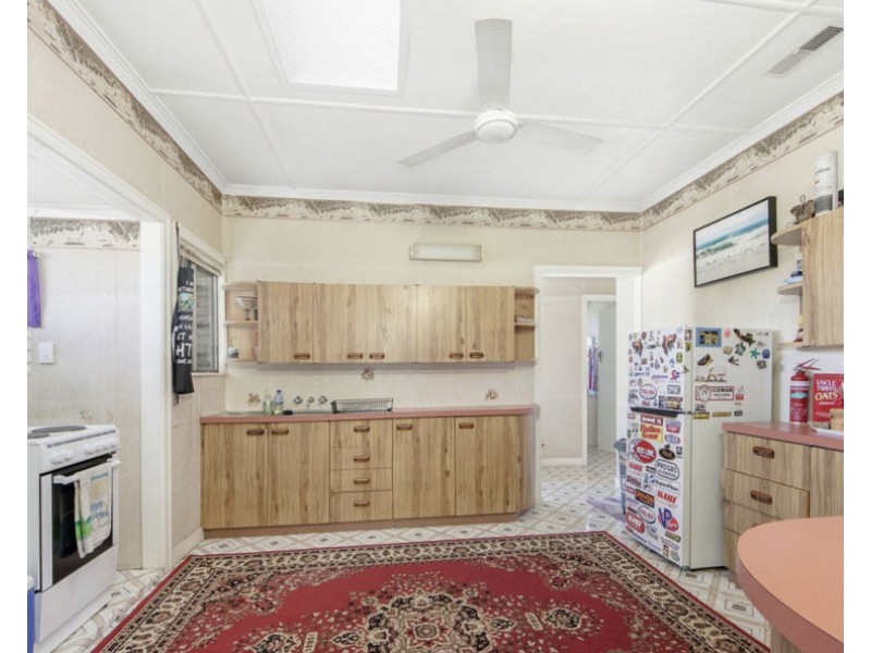 25 Glossop Street, Brassall QLD 4305