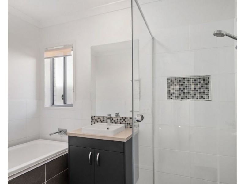 23 Lillypilly Dr, Ripley QLD 4306