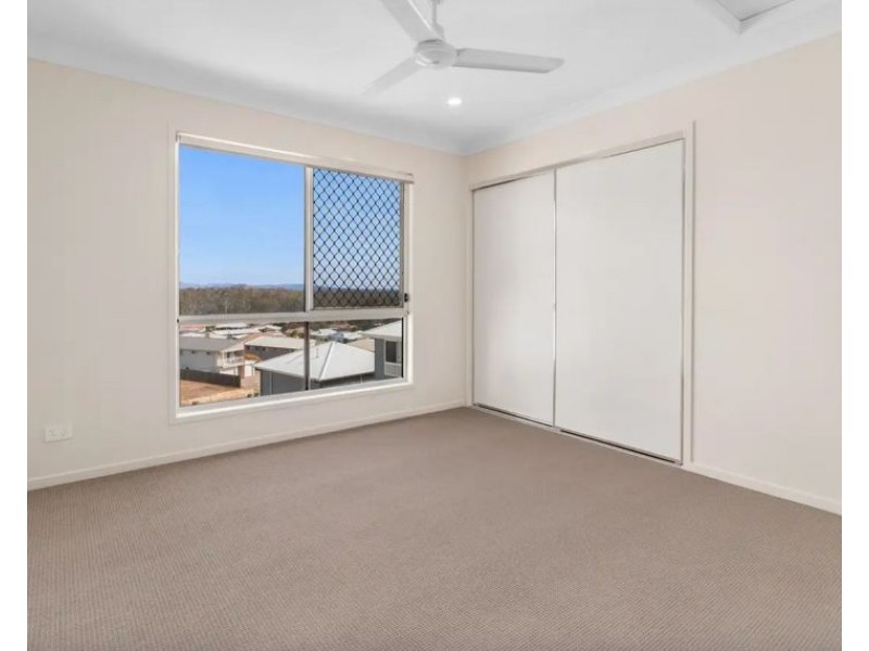 2/54A Brentwood Dr, Bundamba QLD 4304