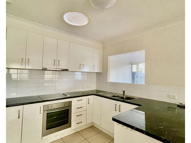 2 Christine St, North Booval QLD 4304