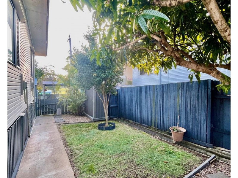 2 Christine St, North Booval QLD 4304