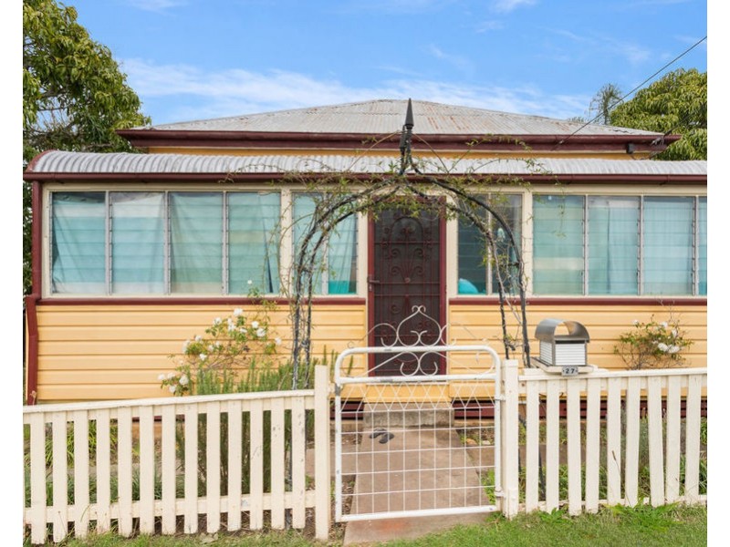 27 Delacy Street, North Ipswich QLD 4305
