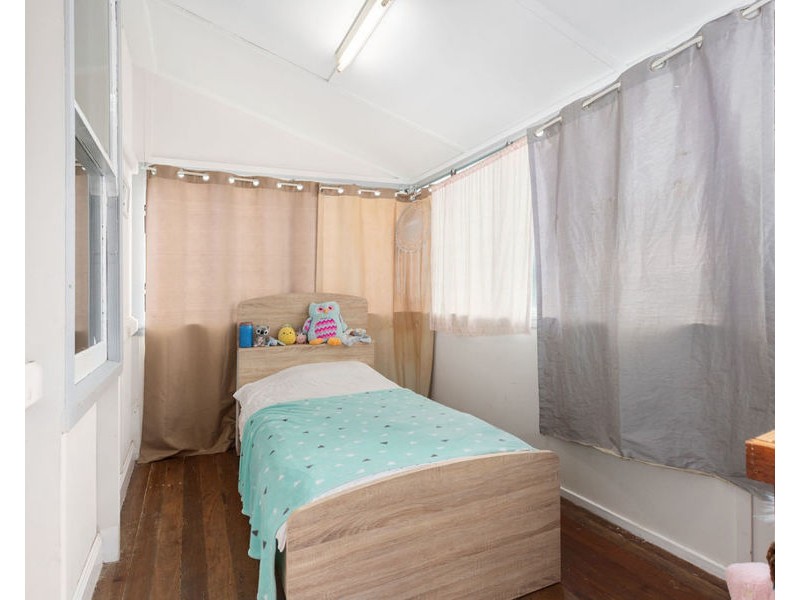 27 Delacy Street, North Ipswich QLD 4305