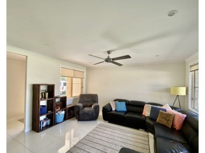 6 Pearse Drive, Brassall QLD 4305